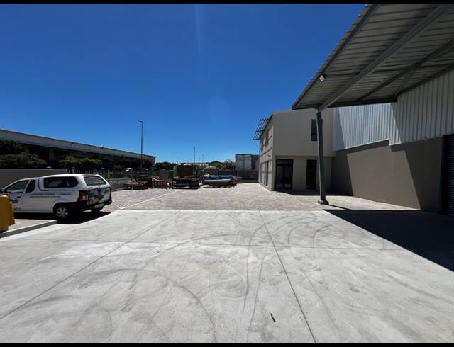 685M² WAREHOUSE TO LET IN AIRPORT INDUSTRIA